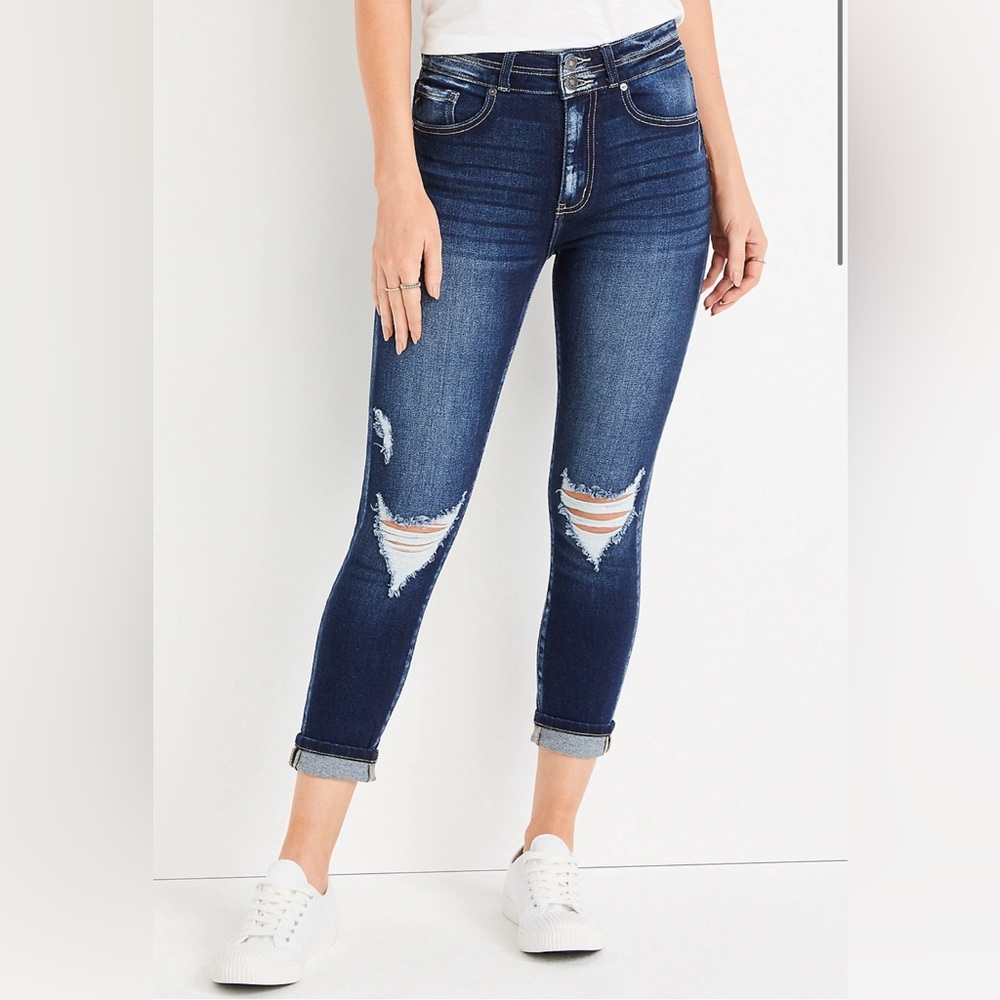 KanCan High Rise Ripped Cropped Jean Women’s Size 27 Style # 128035‎